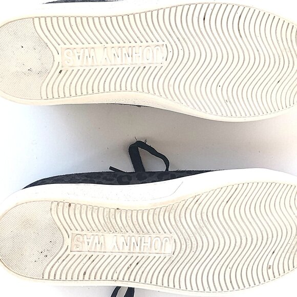 Johnny Was Embroidered Floral Leopard Sneakers Size 9 EUC - Picture 3 of 6